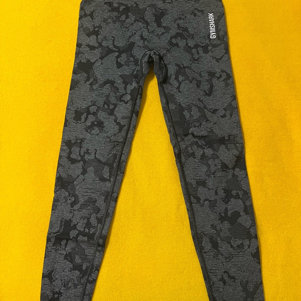 Gymshark Black and Gray Camouflage Leggings